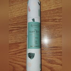 DesignWorks Ink Green Slim 8oz Flask Bottle